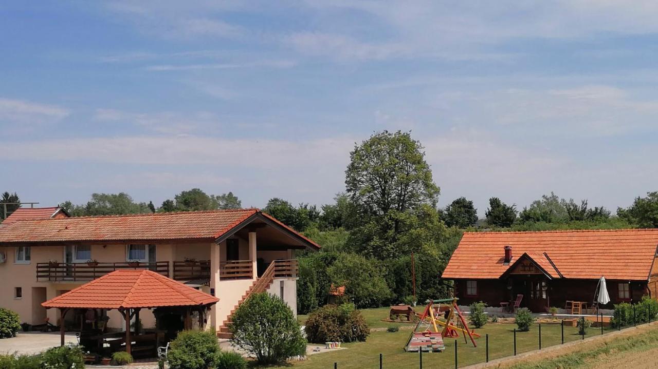 Apartments Kozjan Karlovac Luaran gambar